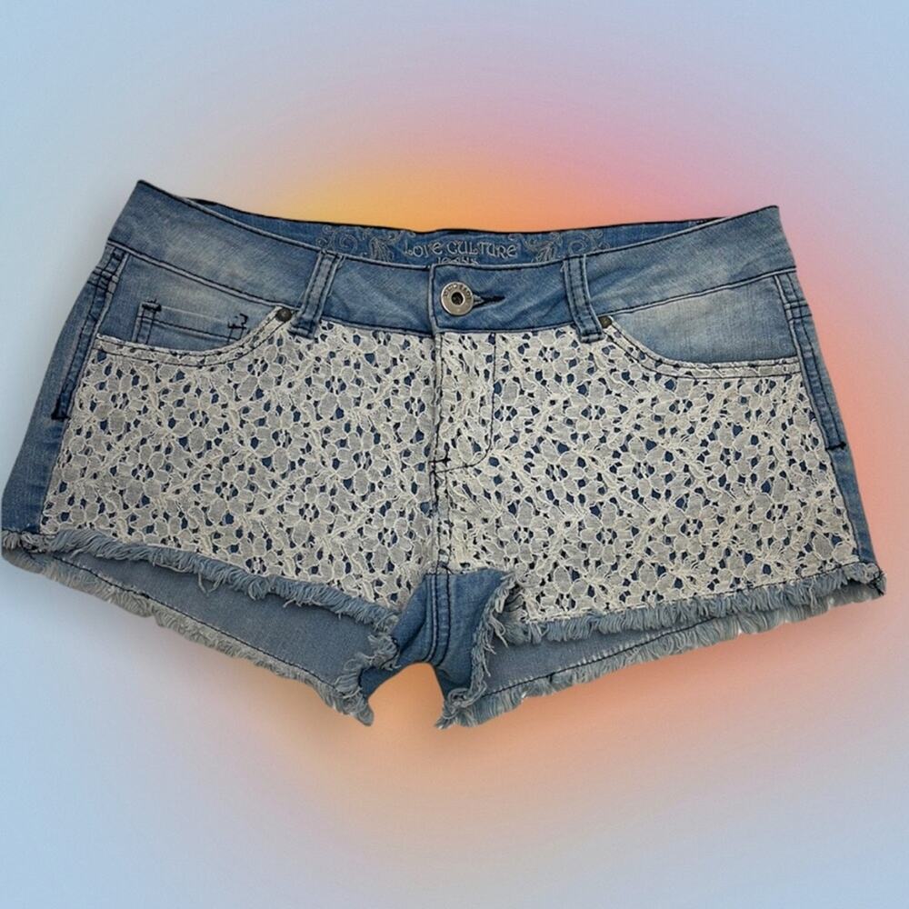 LOVE CULTURE Women’s Large Lace Blue Jean Cutoff Shorts